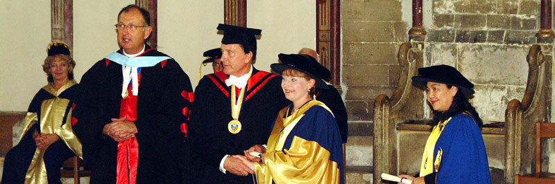Dr Tracy Hillier graduating in 2005