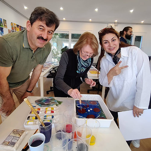 The Turkish partners used the power of imagination with visual aids, followed by a hands-on session with traditional Turkish fluid art.